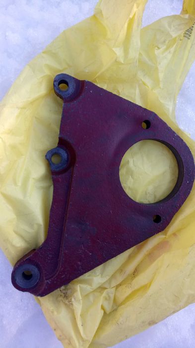 Продам НОВЫЙ кронштейн крепления стартера на Кентавр 180