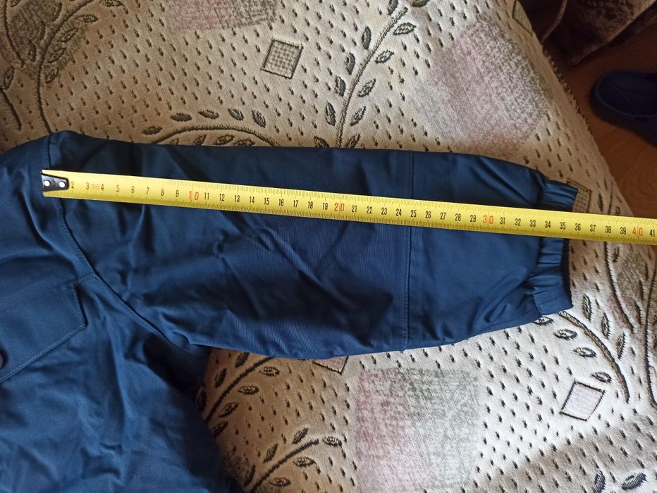 Комбинезон зимний ,, H&M ,, размер 104