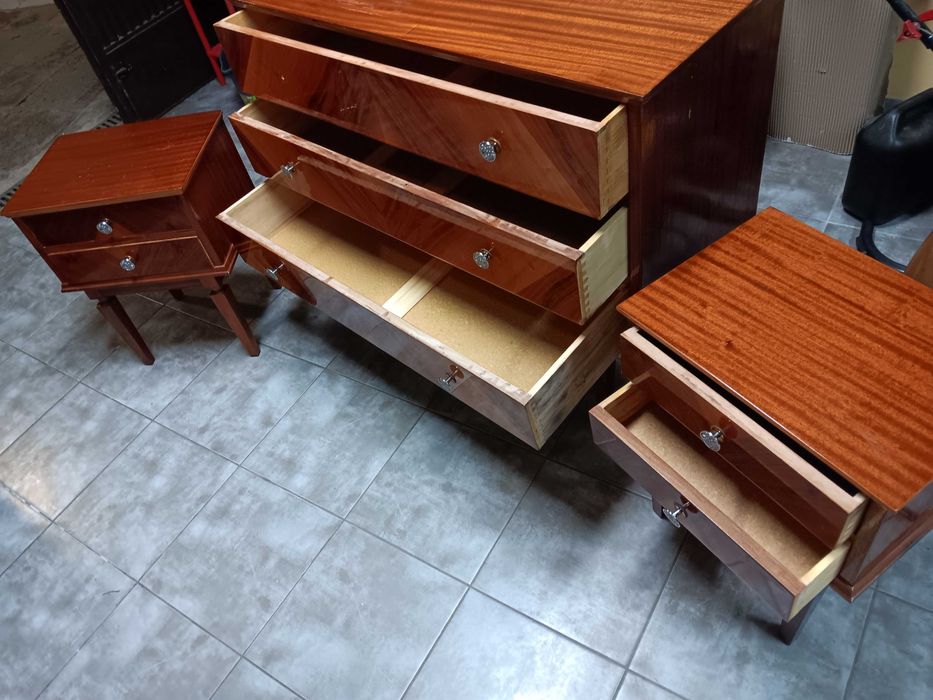 Mobiliário vintage em ótimo estado pronto a usar