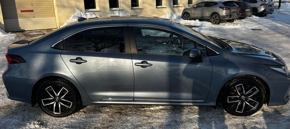 Toyota Corolla 1,6 benzyna sedann 2020