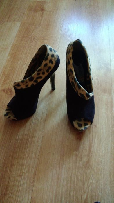 Szpilki platformy botki Love Label