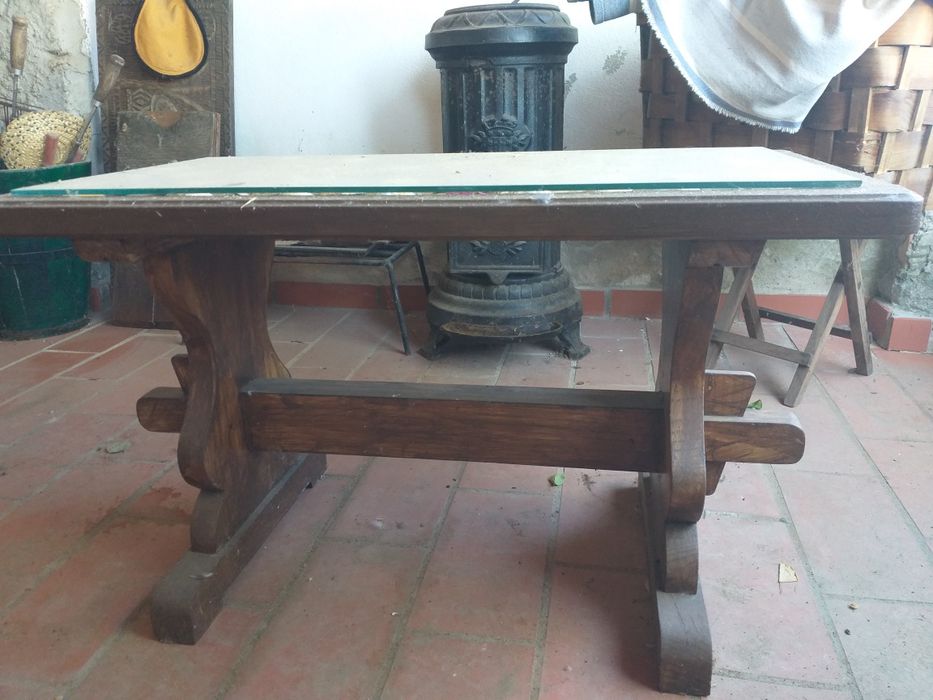 Mesa pequena  de sala ou hall de entrada etc