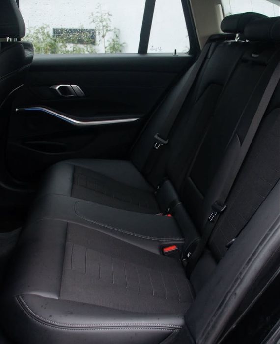 BMW 330e Touring Sport Line 2022 | 292cv | Plug-In | Automática