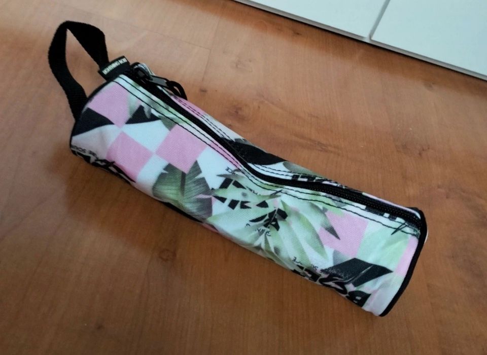 Mochila Lightning Bolt + estojo