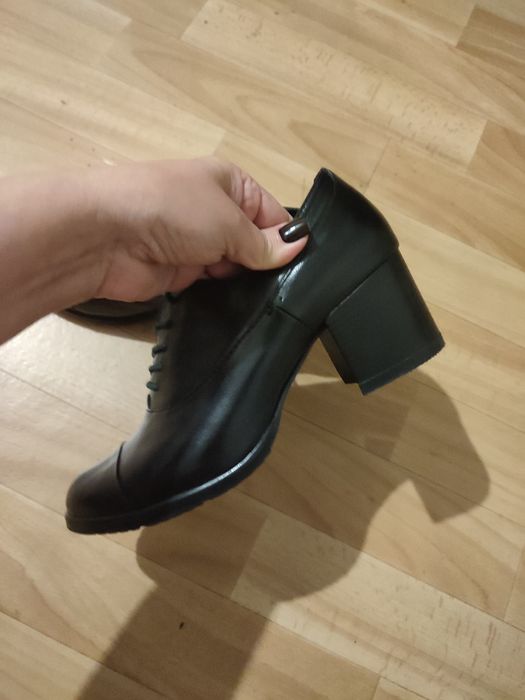 Продам ботинки туфли весна -осень женская натуральная кожа р 37