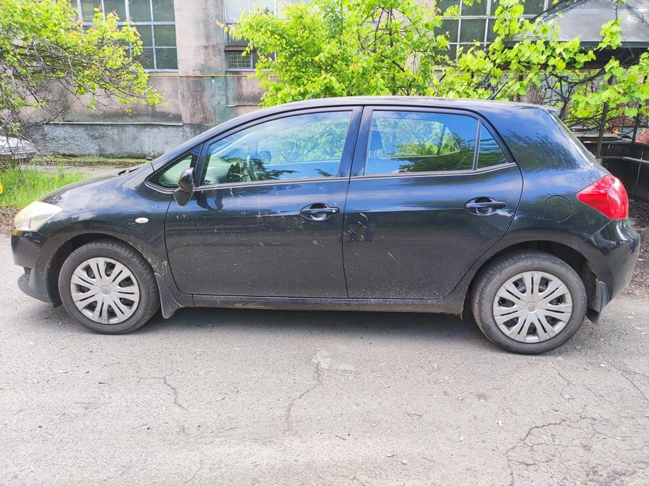 Toyota Auris 1,6 бензин 2009 р.в.