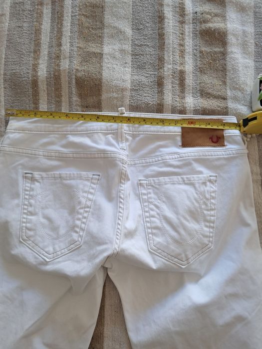 Calças. Try Religion.