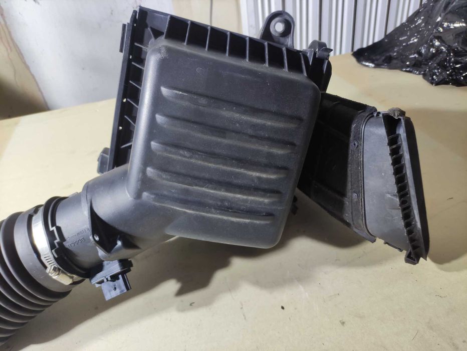 jeep grand cherokee wk2 summit 3.0 CRD obudowa filtra powietrza