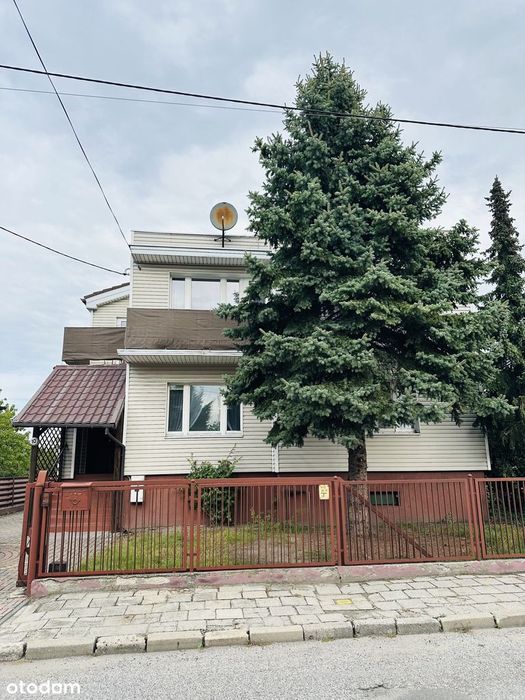 Dom Na Sprzedaż - Strzelno | 136 M² + Piwnica + 3 Garaże