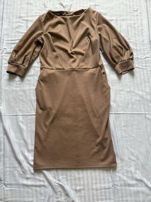 Жіноче плаття у ідеальному стані