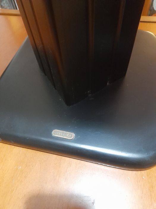 Colunas marca Rauna of Sweden