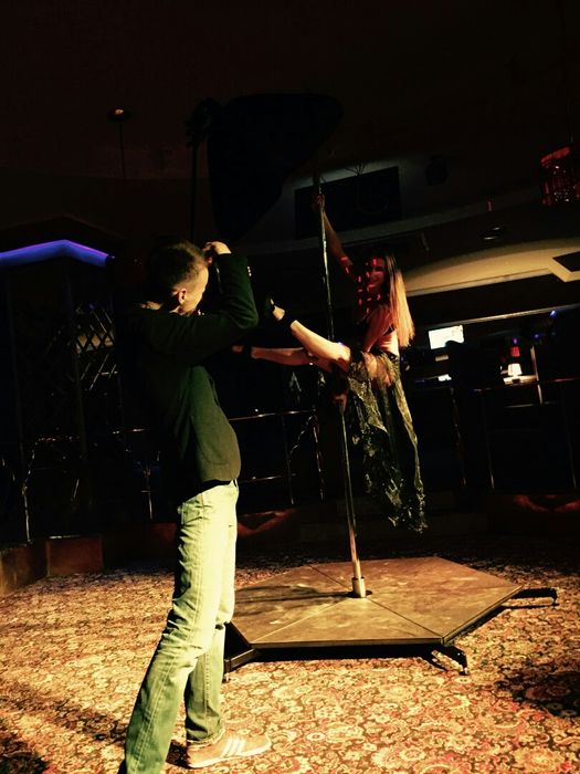 Сдам подиумный пилон.