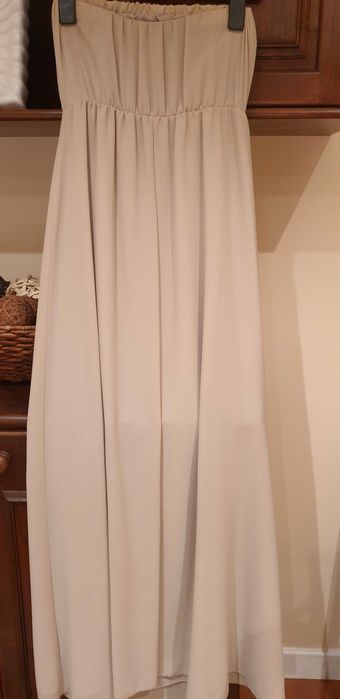 Vestido Beje com pormenores Florais