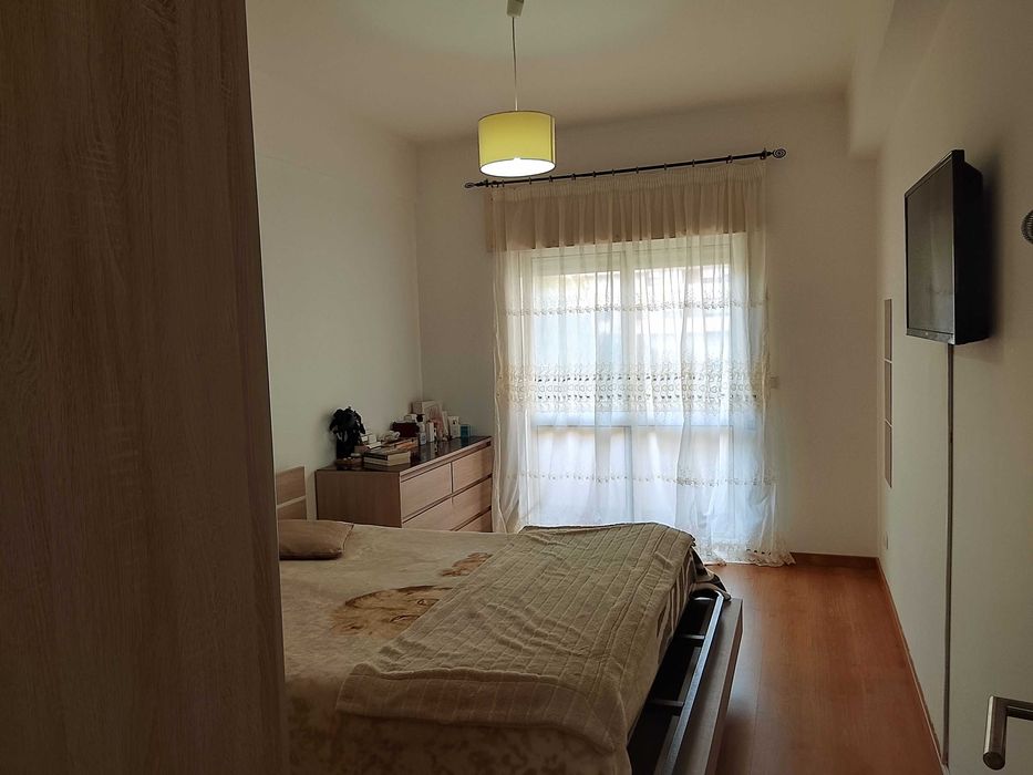 Apartamento T2 com garagem