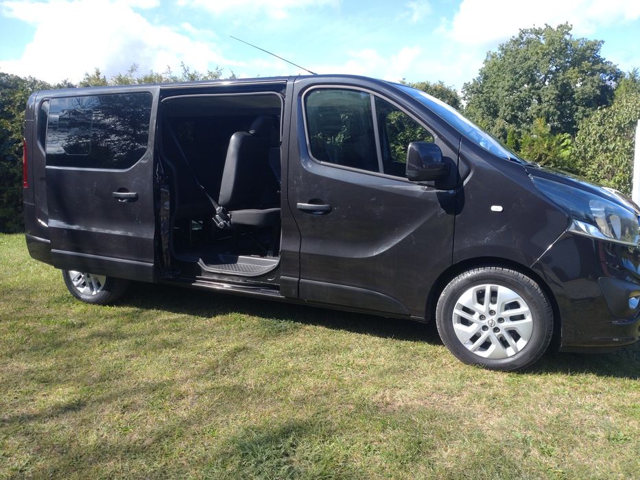 Opel Vivaro - Salon Polska, 9- osobowy, wersja Long, bezwypadkowy.