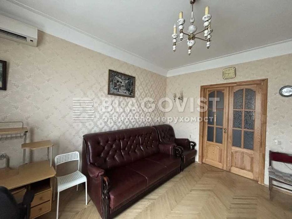 Продаж квартири Героїв Оборони, 3 Виставковий центр