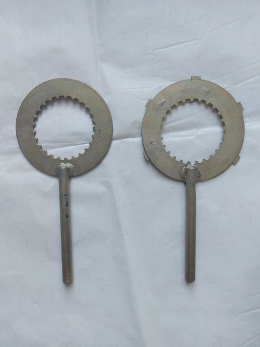 Приспособа для розбірки зчеплення