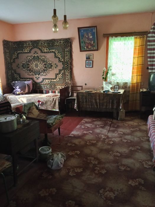 Продаж будинку в селі