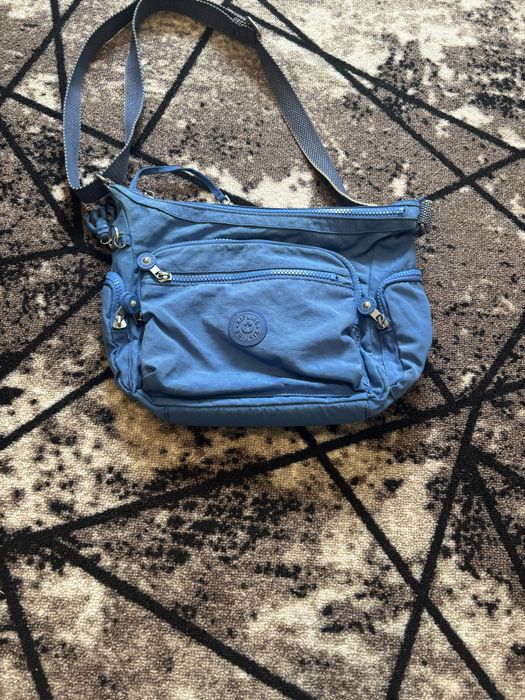 Жіноча сумка Kipling синього кольору