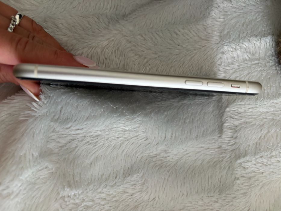 Telefon iphon 11