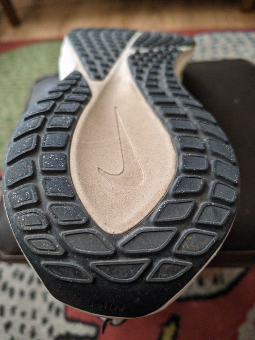/ Nike Vomero 17 / 45 / 30 km /
