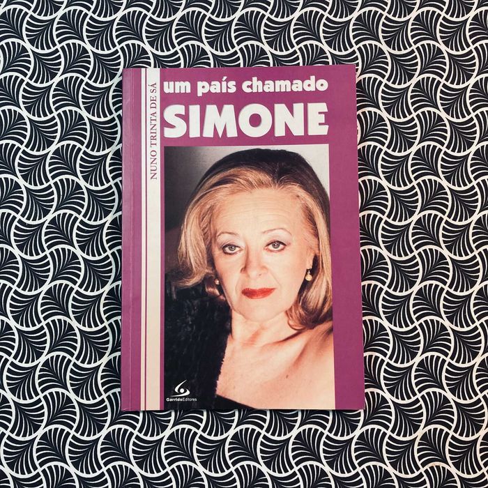 Um País Chamado Simone - Nuno Trinta de Sá