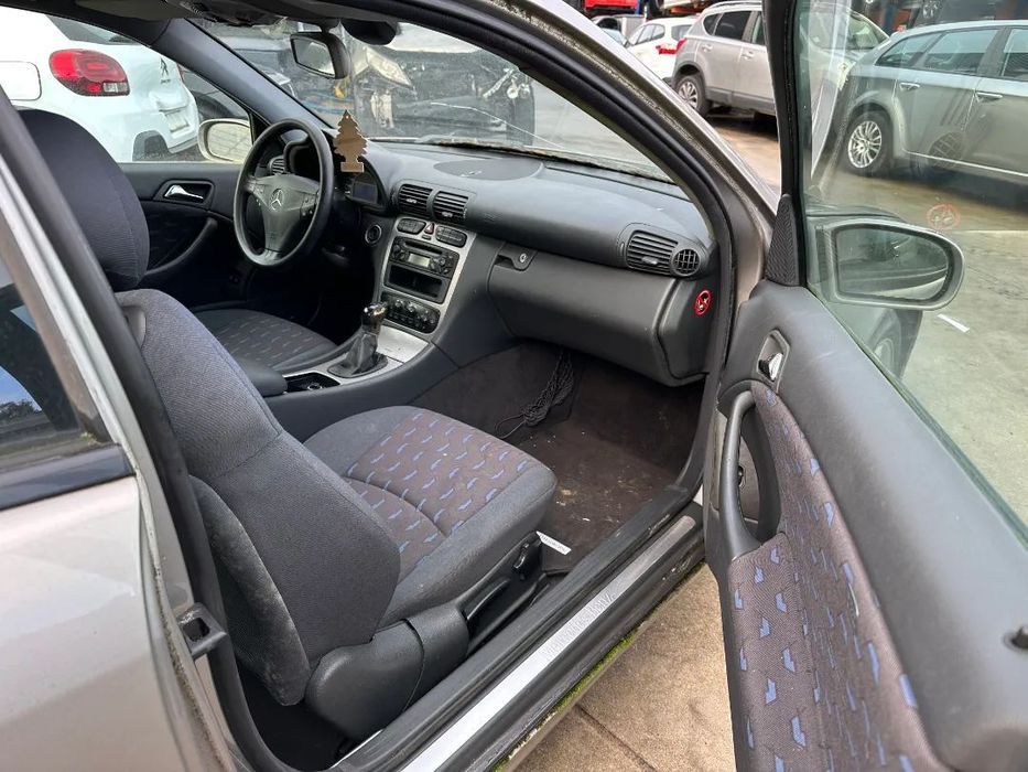 MERCEDES C 220 SPORT COUPE 150 CV DE 2004 PARA PEÇAS