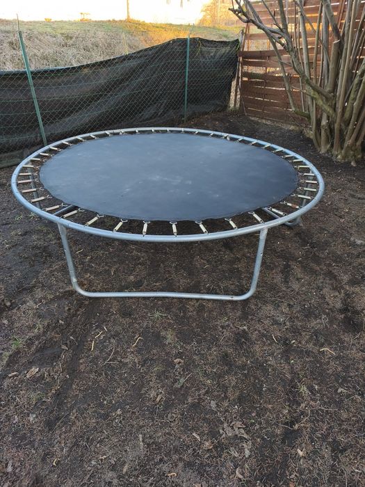 Trampolina ogrodowa