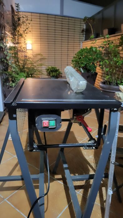 Mesa de serra como nova