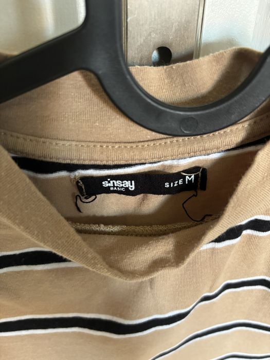 Beżowy tshirt w paski Sinsay M