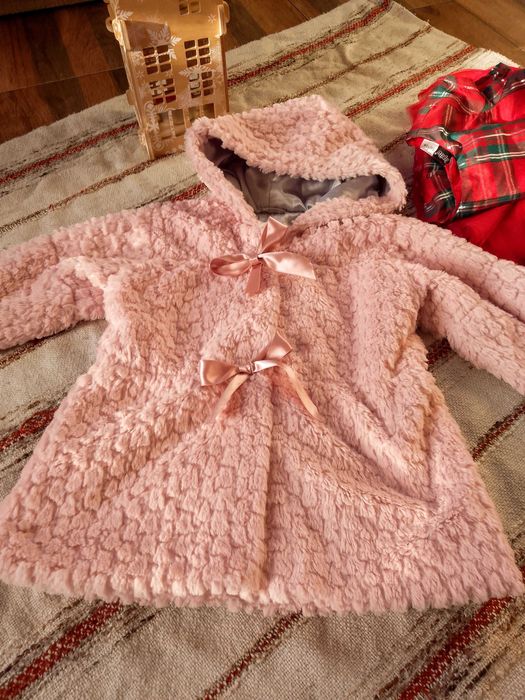 Ubrania dla dziewczynki 98/104