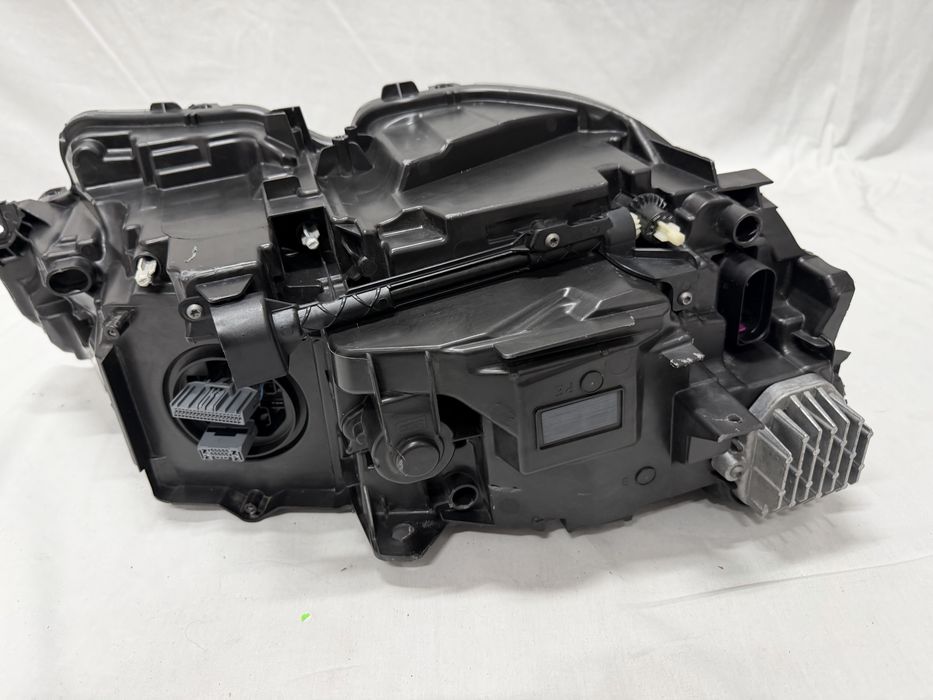 Lampa Lewy Przód VOLVO V90 S90 FULL LED 17-23r.