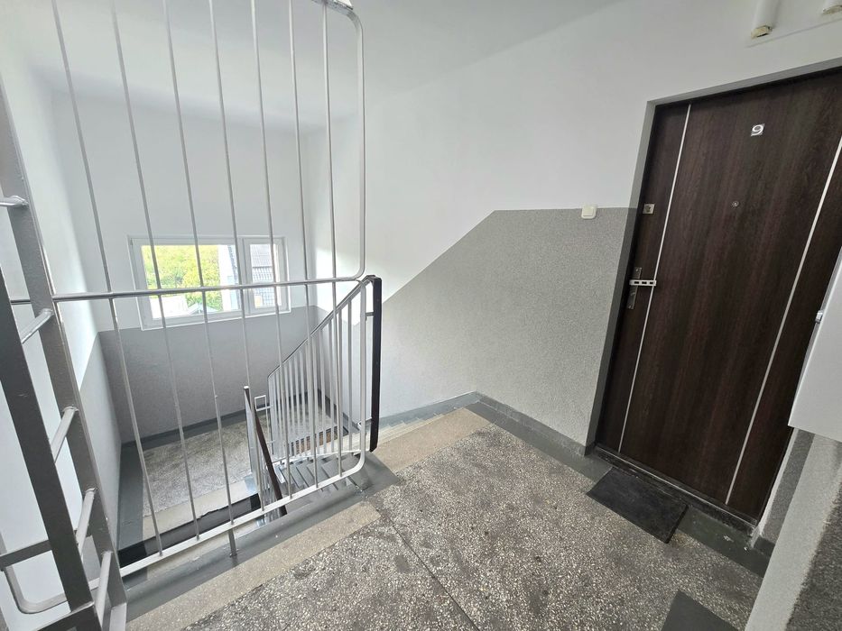 Sprzedam mieszkanie 2 pokojowe z balkonem