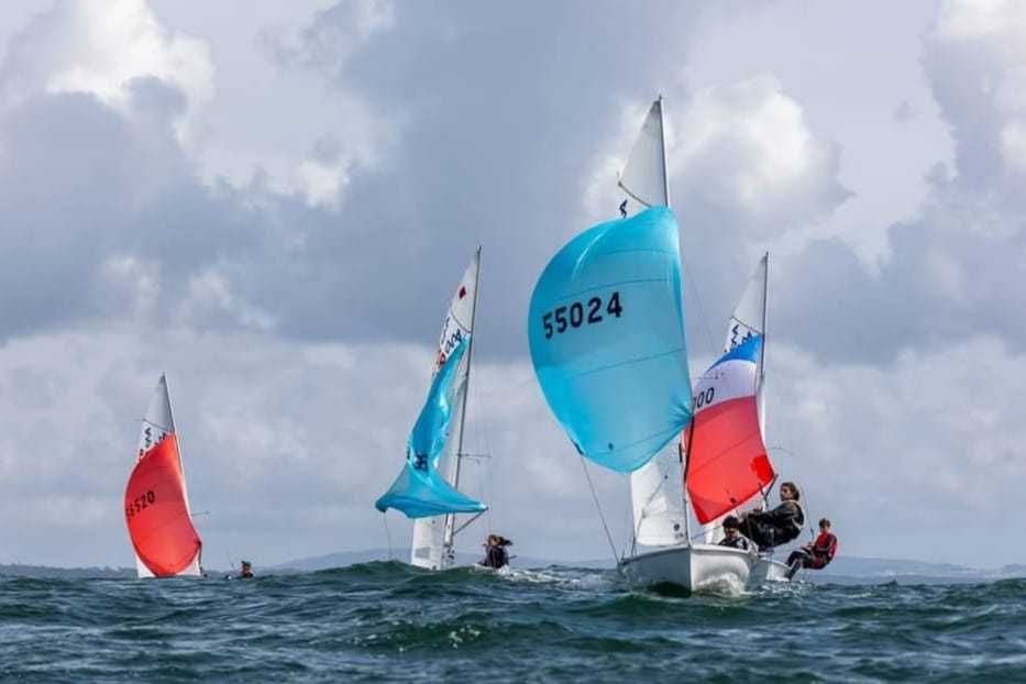 Barco Ziegelmayer Classe 420