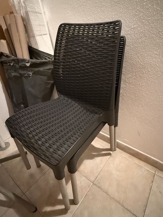 Conjunto de Jardim Leroy Merlin – Mesa Redonda + 2 Cadeiras