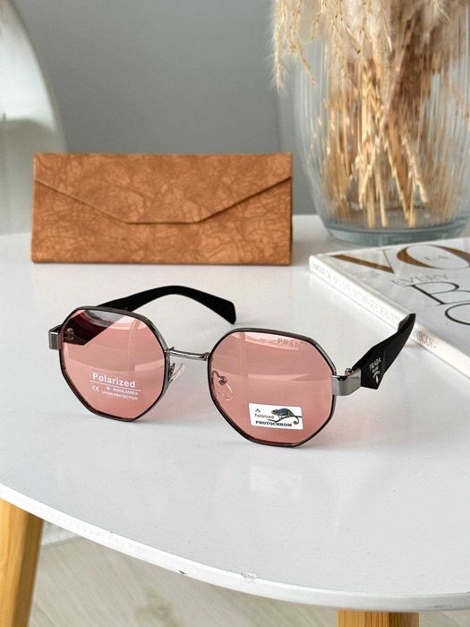 Окуляри Хамелеон На сонці темніють лінзи Polarized Prada: 550 грн