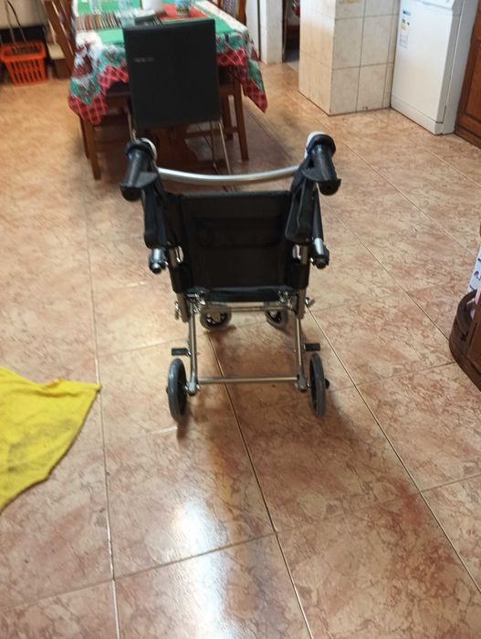 cadeira de rodas para idosos de resgate nova