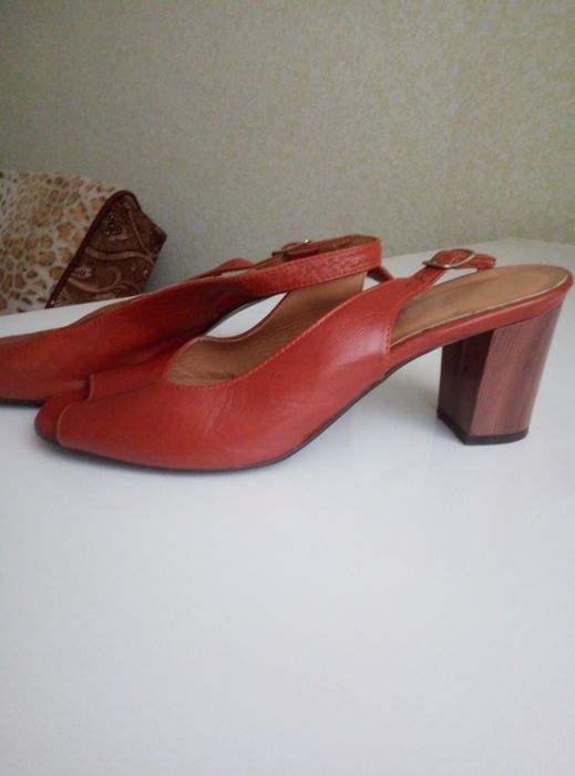 Босоніжки жіночі розмір38