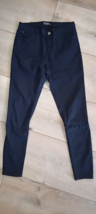 Spodnie casualowe Terranova 42/XL. Nowe.