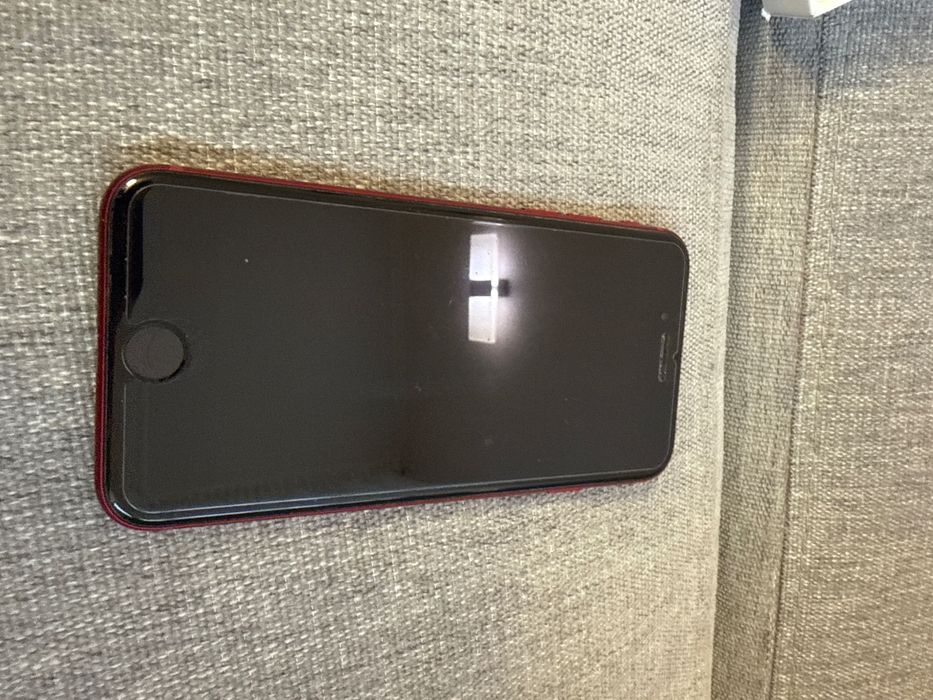 iPhone SE 128 GB stan bardzo dobry bateria 77%