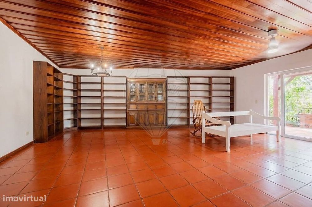 Moradia T4 para venda