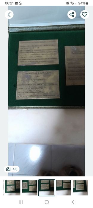 Placas de bronze com pinturas de Jose Malhoa