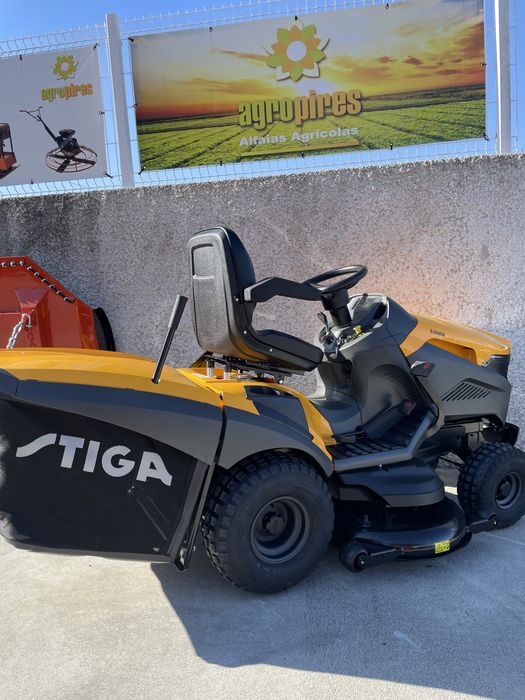 Trator corta relvas STIGA com motor HONDA