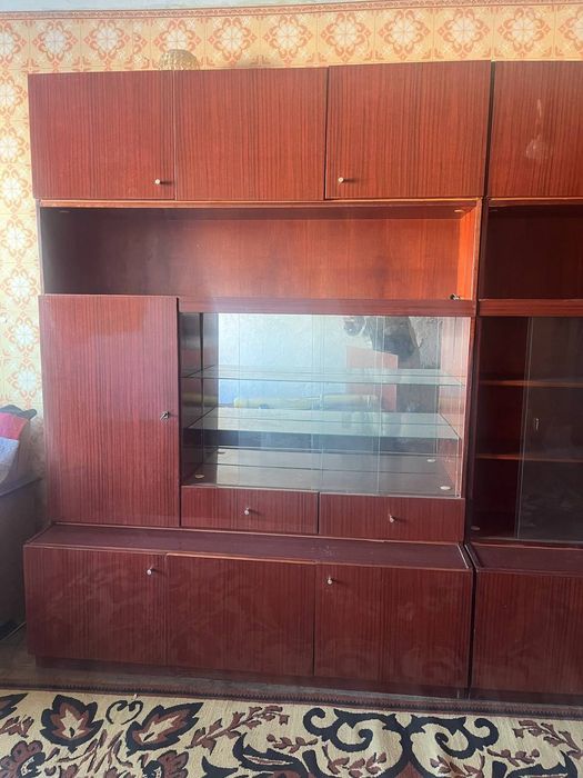 Віддам старі меблі