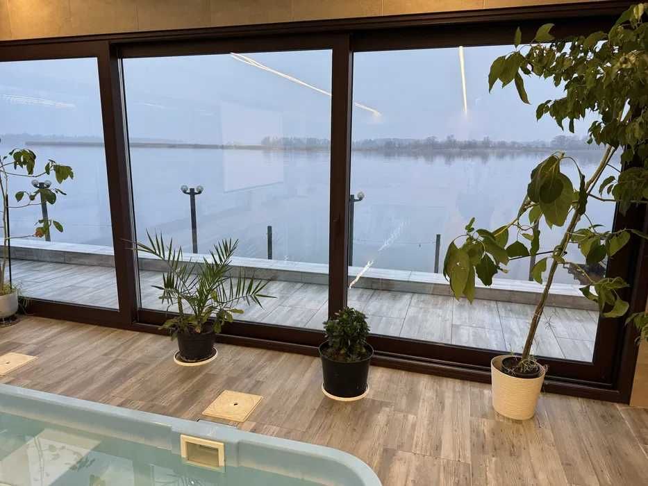 4 Будинок з теплим басейном баня  сауна барбекю відпочинок Осокорки