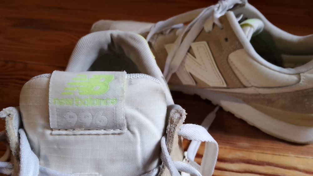 Кросівки NEW BALANCE 996.  40р. Вживане стан хороший тепло сірий колір.