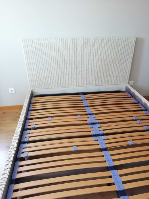 Cama Branca em Verga c/Estrado