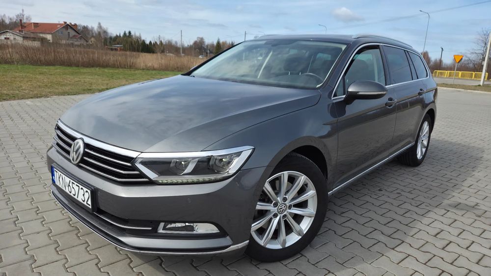 Volkswagen Passat Oryginał Idealny Stan Full Led Alkantara Pano Kamera Acc Ambient