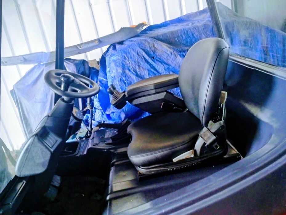 Empilhador LINDE semi novo