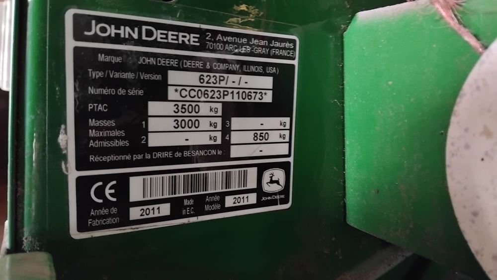 Prasa John Deere 623